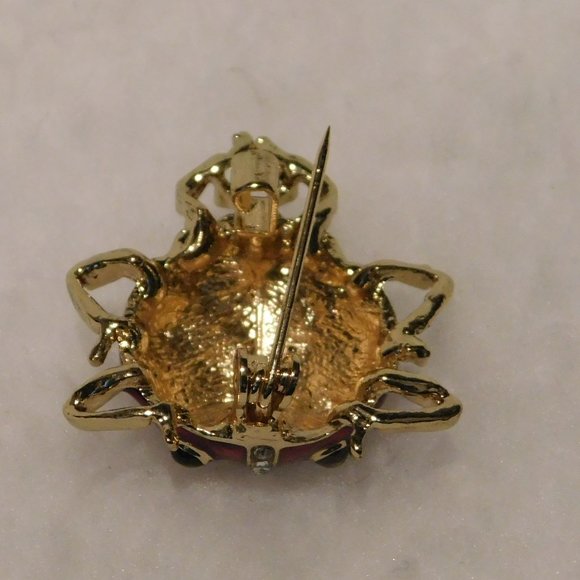 Ladybug Pin - Picture 10 of 11